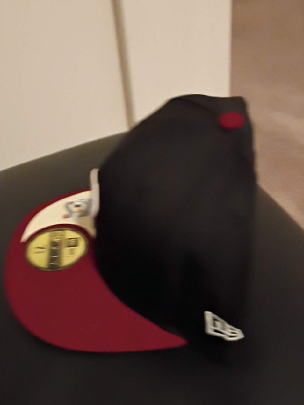 New Era Black & Red Philadelphia Phillies 59FIFTY Fitted Cap - Picture 3 of 4